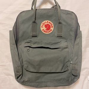 Fjallraven Kanken Backpack Forest Green